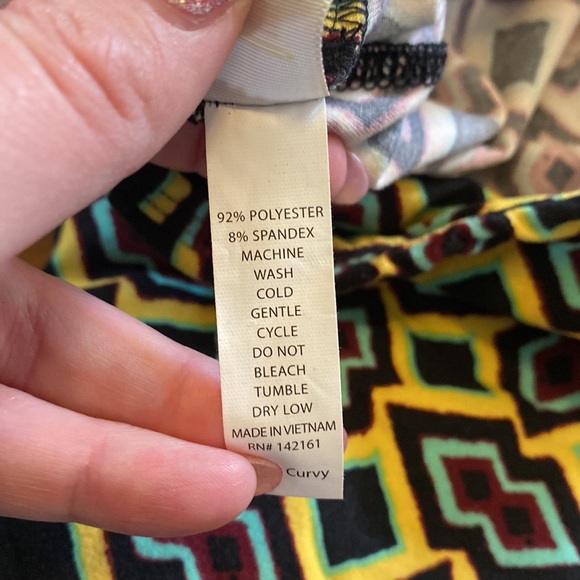 LuLaRoe Tall and Curvy Leggings NWT NEW TC Geometric Black Yellow Teal - Picture 5 of 5